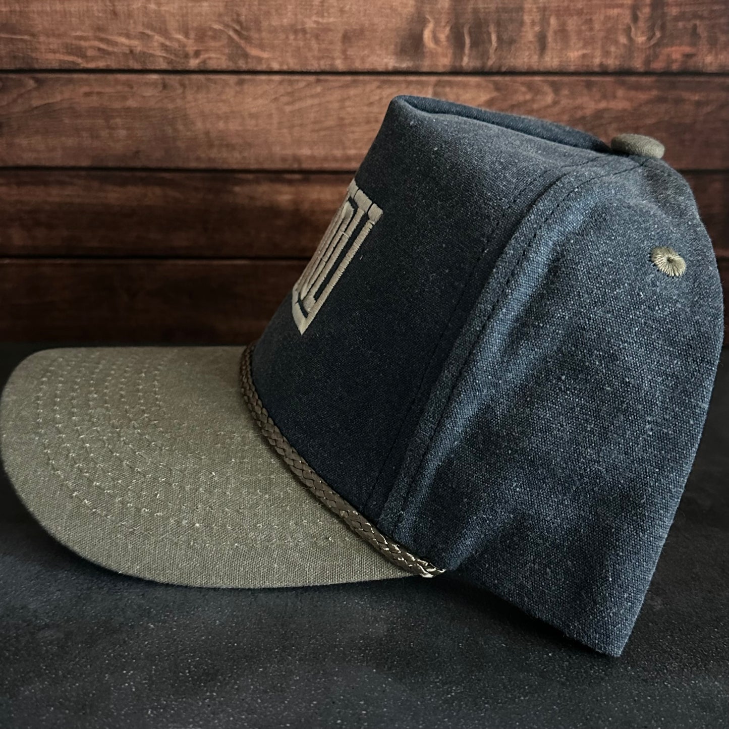 Vintage Style Howdy Faded Canvas Snapback Trucker Hat